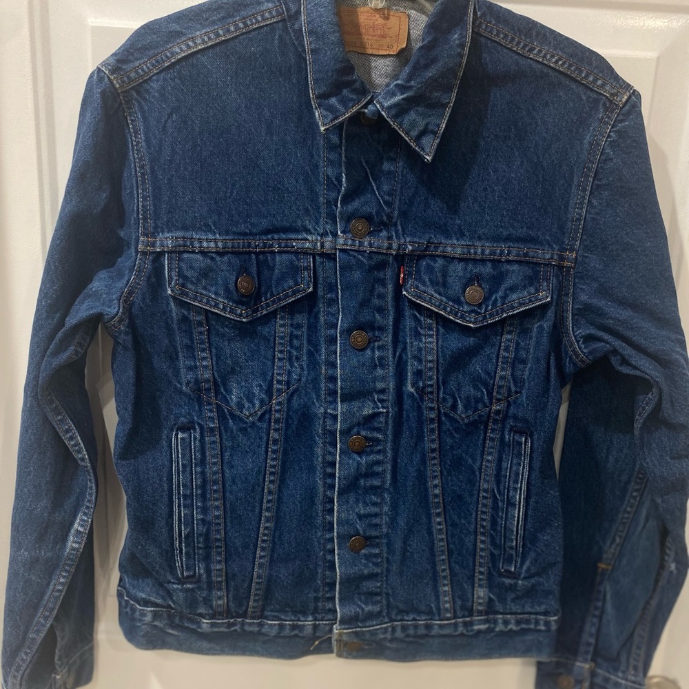 Vintage Levi's Blue Classic Men’s Denim Trucker Jacket size 40